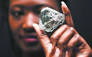 买钻石的人是不是很傻呢