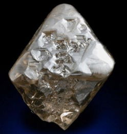 钻石原石鉴定与成品鉴定的差异